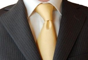 Biała koszula i żółty krawat Iannalfo & Sgariglia ze sklepu menswear.pl